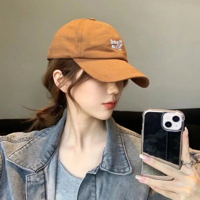 笼子在寻找小鸟